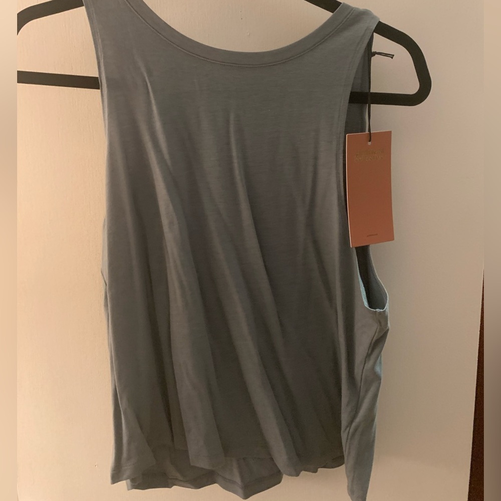 NWT Girlfriend Collective Cupro High Neck Tank Top Medium